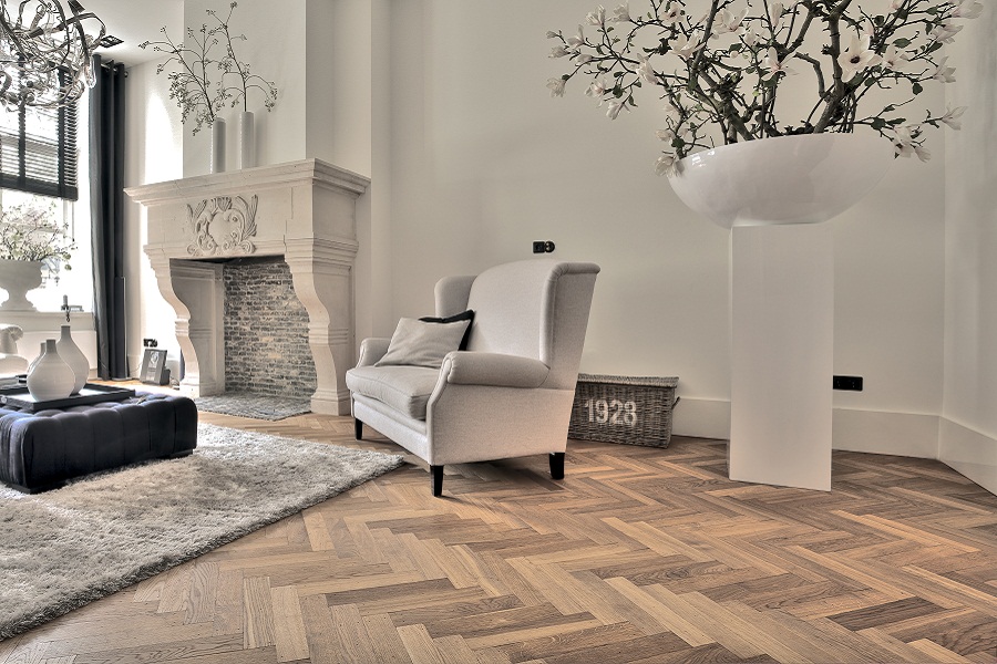 Houten vloeren elon vloer & interieur Visgraat parket kopen
